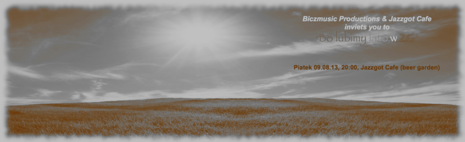 Biczmusic playing house